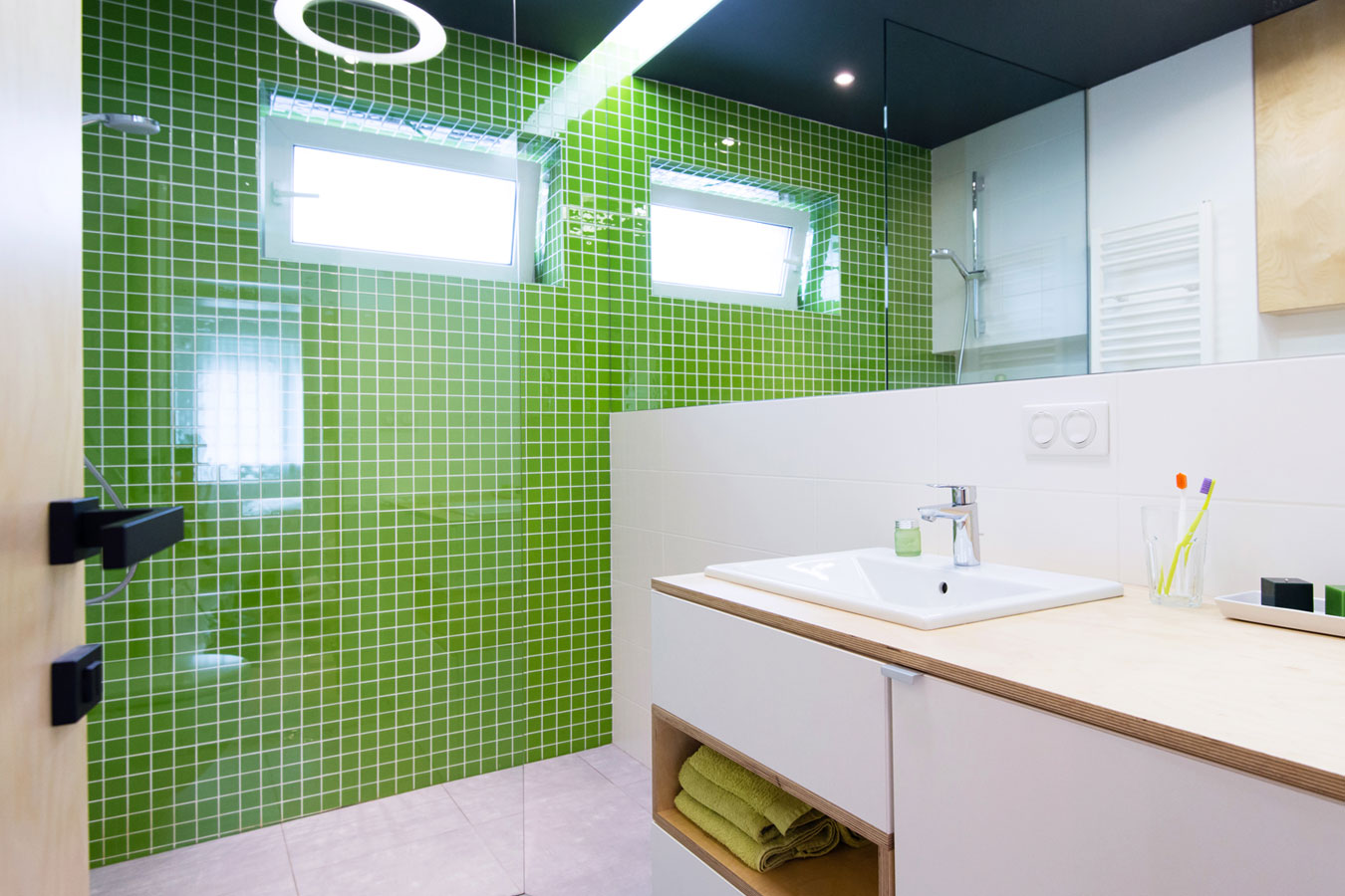 Groene mozaïek tegels - badkamer
