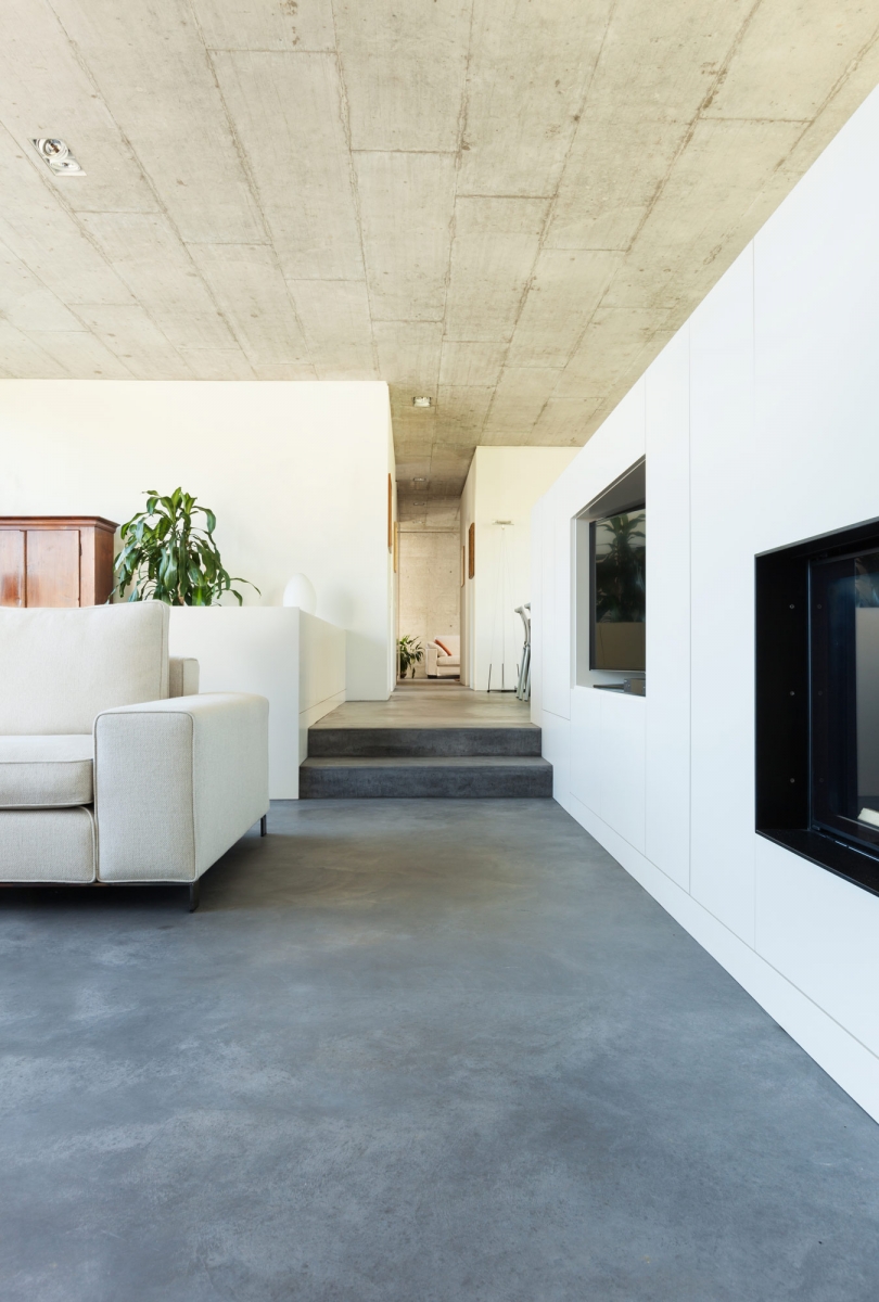 Woonkamer met betonvloer - modern interieur