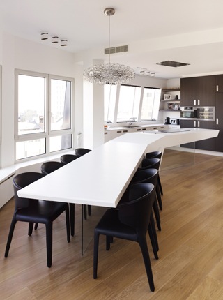 design keukeneiland met tafel en stoelen